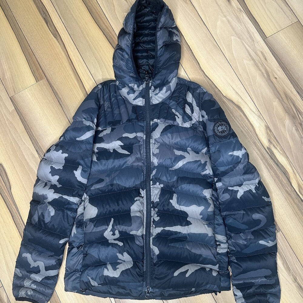 Canada Goose Camo Jacket Authentic Size Medium Fits Small Men’s